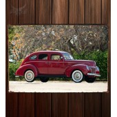 Металлическая табличка Ford Deluxe V8 4-door Sedan